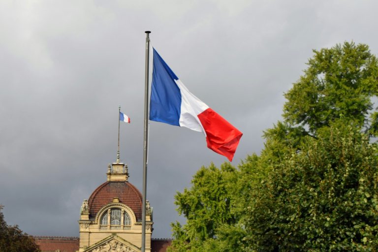 $100,000 France Sponsorship Visa Opportunities in 2025 – Apply Now